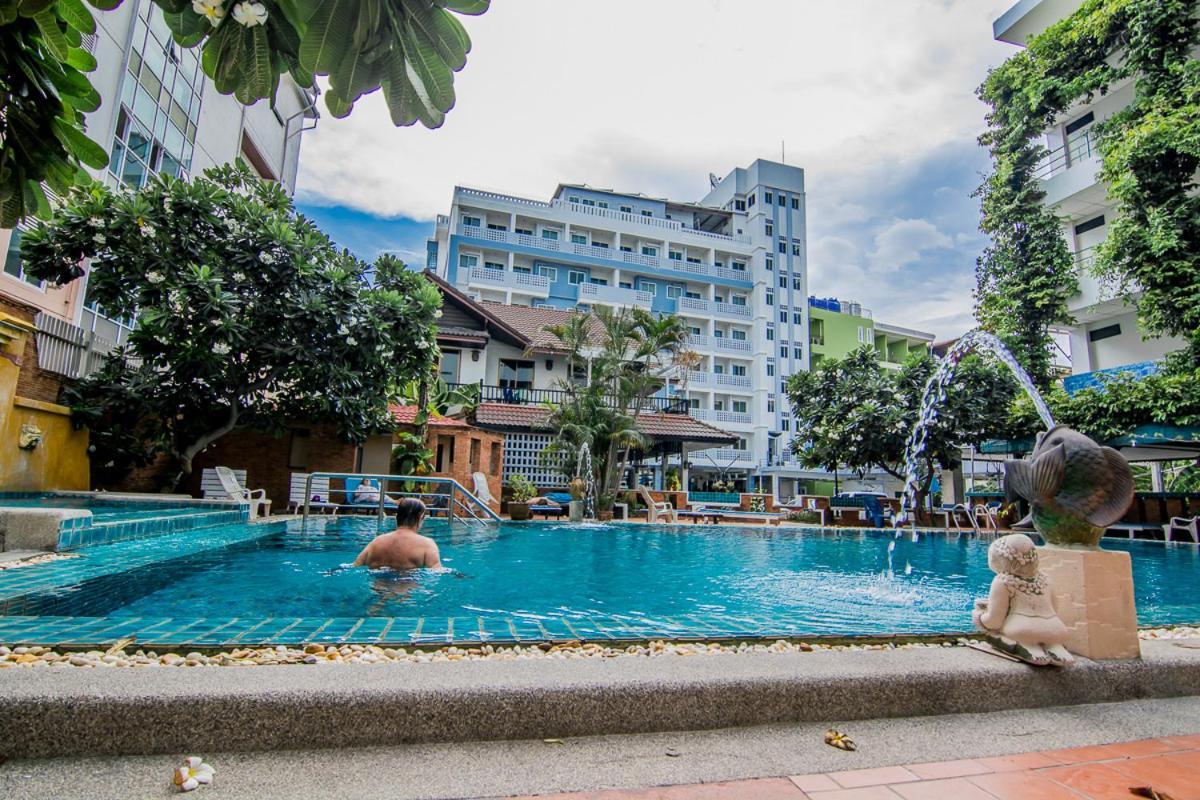 Sutus Court 7 Hotel Pattaya Ngoại thất bức ảnh