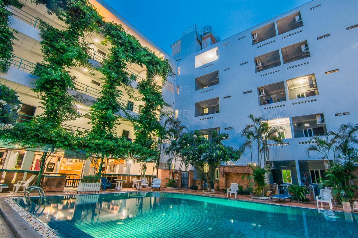 Sutus Court 7 Hotel Pattaya Ngoại thất bức ảnh