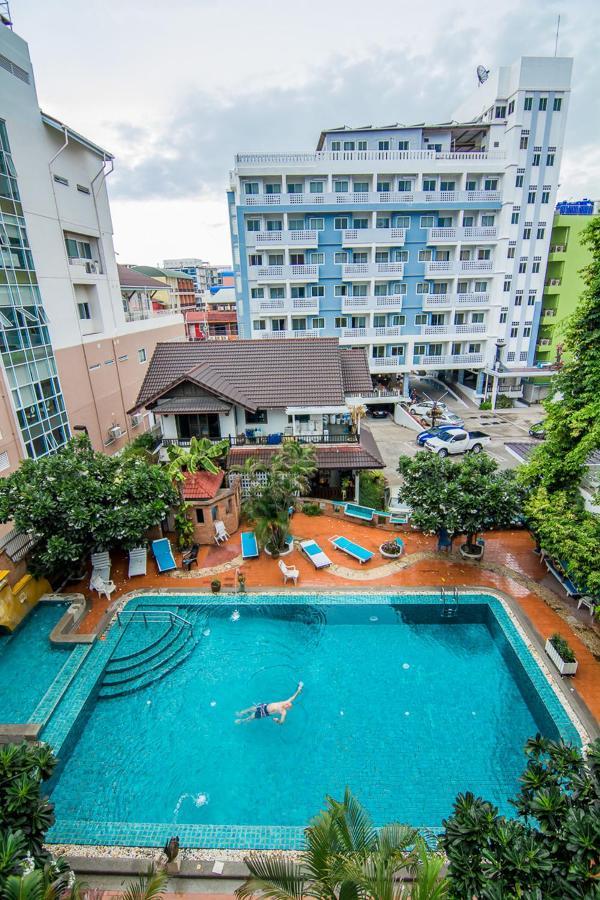 Sutus Court 7 Hotel Pattaya Ngoại thất bức ảnh